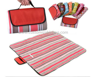 /旅行のための折り畳み式の防水ピクニック マット毛布の外の赤い縞/昇進キャンプ